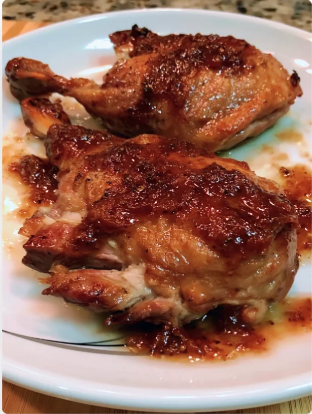 Roasted Duck Legs with Black Pepper Sauce