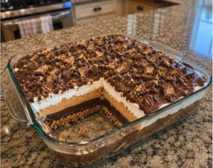 Chocolate Peanut Butter Lasagna (No-Bake)
