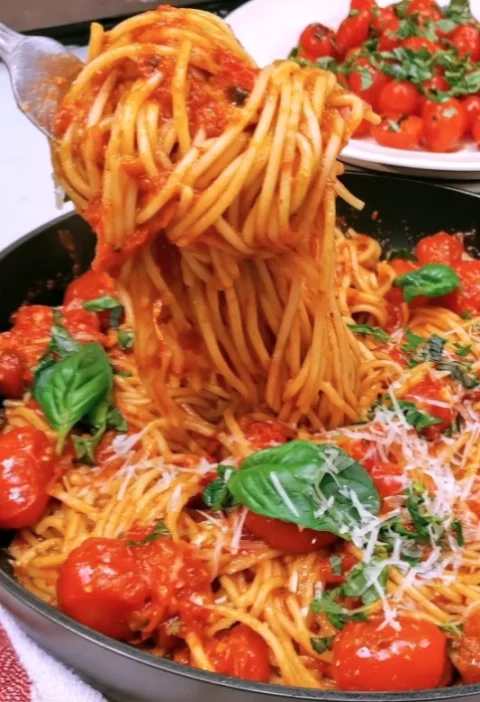 Fresh Cherry Tomato Pasta Pomodoro