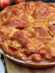 Traditional American Apple Pie
